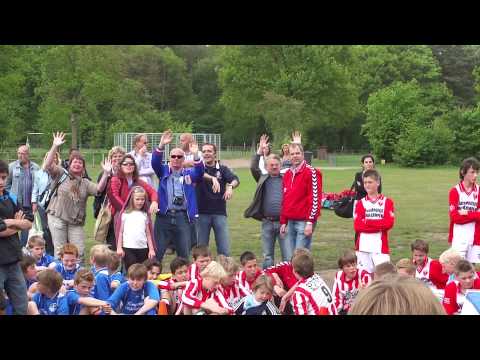 Robur D4 weer een beker