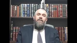 הרב אבנר קוואס - לא לשכוח לקנות מתנה לאשה לחג! (הרב אבנר קוואס) - התמונה מוצגת ישירות מתוך אתר האינטרנט יוטיוב. זכויות היוצרים בתמונה שייכות ליוצרה. קישור קרדיט למקור התוכן נמצא בתוך דף הסרטון