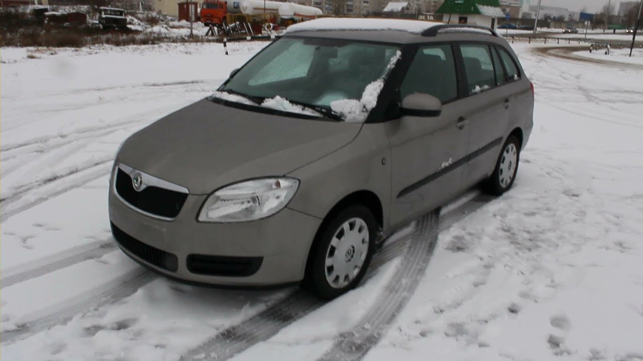 2008 Skoda Fabia Combi. Start Up, Engine, and In Depth Tour.
