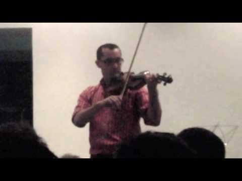 O primeiro confronto com o palco