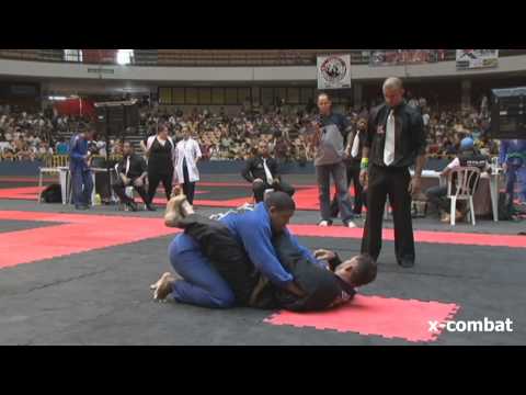 MUNDIAL ROCKSTRIKE 2012 - Rogério Oliveira x André Marola by X-COMBAT