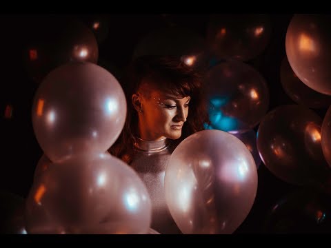 JUNE COCÓ - PAPERSKIN (Official Music Video)