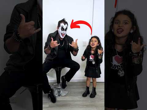 MI HERMANITA SE CONVIRTIÓ EN ROCKERA !!