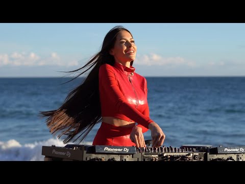 Xenia Dia - New Year 2026 DJ Mix | Melodic Techno & Progressive House