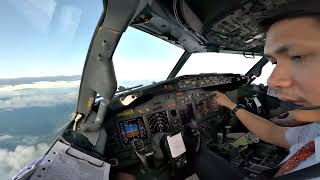 Download lagu AMAZING COCKPIT VIEW BOEING 737-900ER // LANDING KENDARI mp3