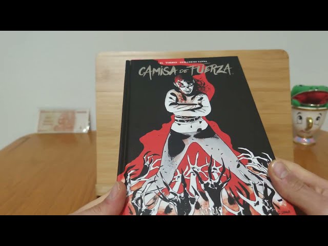 Vídeo relacionado con Villano de terror - Cuentos de la camisa de fuerza Merchandise Camiseta