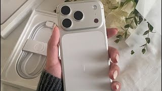 𝓦𝓸𝔀! Is that an iphone 17 pro max?