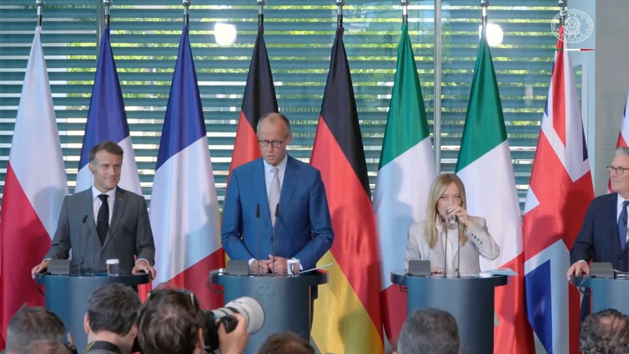 GIORGIA MELONI IN CONFERENZA STAMPA CON I LEADER DELL'E5 AL TERMINE DELLA RIUNIONE A BERLINO