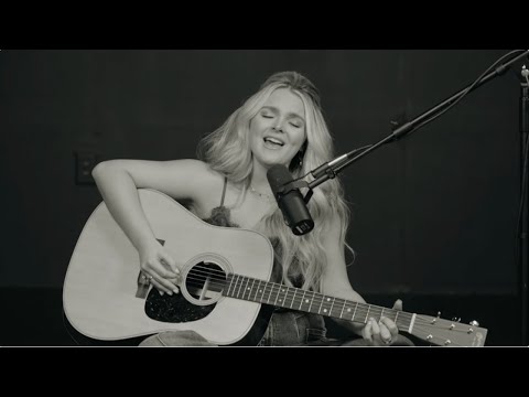 Charly Reynolds - Love You Long (Live Acoustic)
