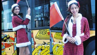 9頭身グラドル・斎藤恭代、来年は「グラビアのトップとります」と意気込み[Japan news]　バスガイド風サンタの衣装でファンと交流