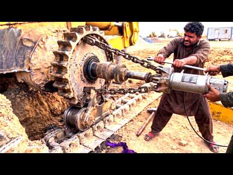 Super Skill Pakistani Mechanics REPAIR a BROKEN TRACKPAD ROTATION GEAR - @DiscoverRepairingSkills