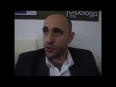 Alberto Lati habla 11 idiomas !increíble¡