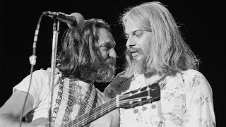 Leon Russell &amp; Willie Nelson - It&#39;s Not Supposed To Be That Way - (1979-1980) Video