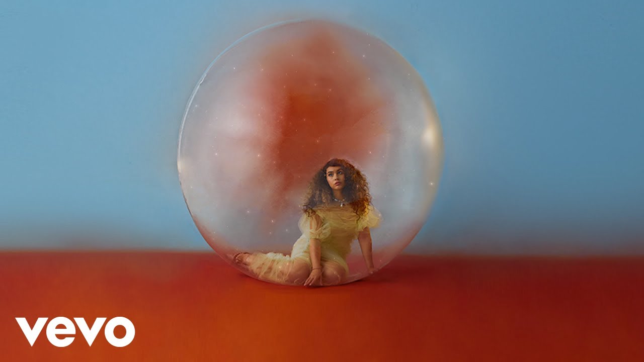 Alessia Cara - Unboxing Intro