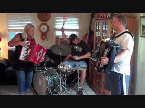 Ja må hon leva - Swedish Happy Birthday  Song !!!  From SmorgasBandet