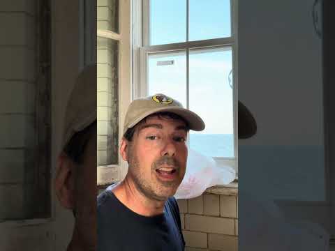 Dangerous winds at the lighthouse! JOIN the channel for more! #lighthouse #wind #hedied