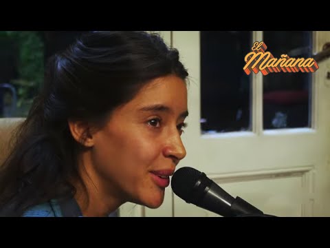 Un peu d'amour français (Un poco de amor francés) - Yvonne (con Mex Urtizberea)