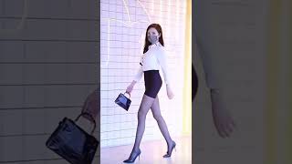 beautiful street girls