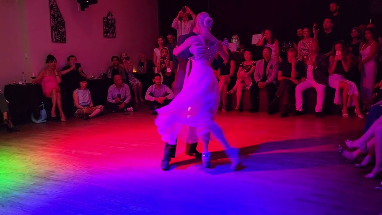 Argentine Tango: Eleonora Kalganova & Iakof Shonsky - Ella Es Así