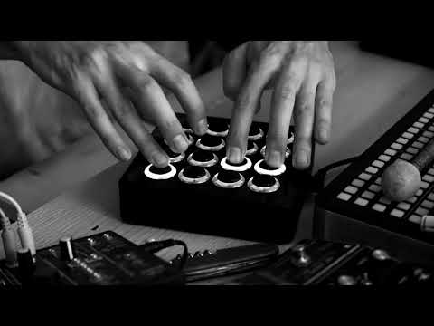 DJ Tech Tools MIDI Fighter Spectra 16-Button MIDI Controller (white) image 2