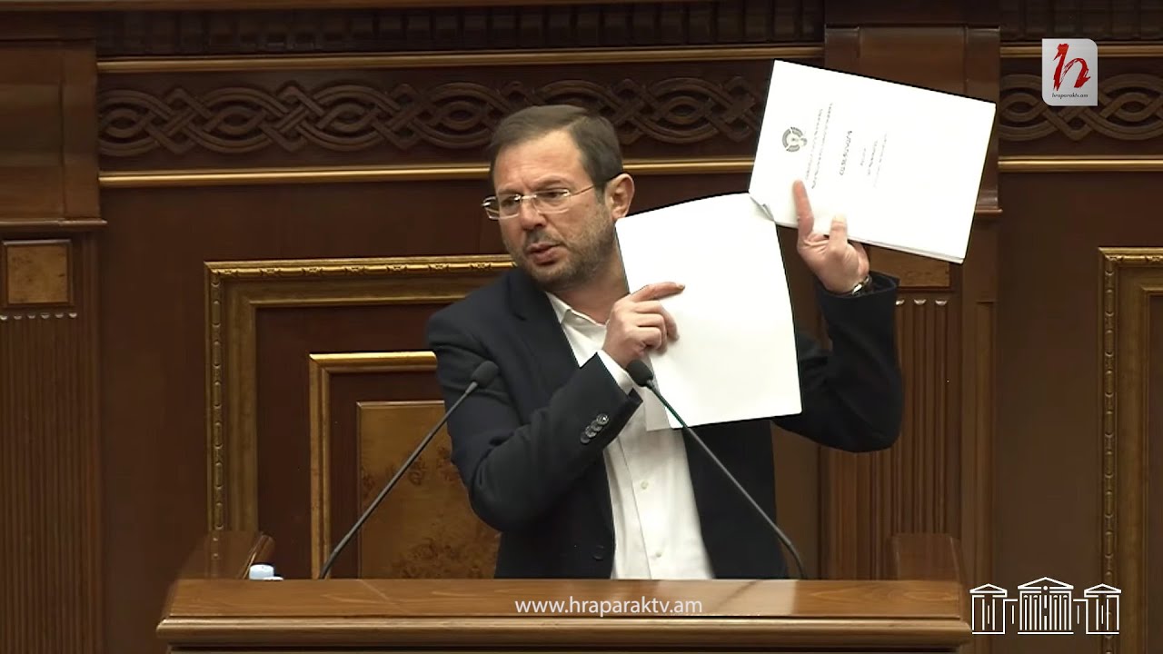 Էս ի՞նչ նախադասություն ա, «գուգլ թրանսլեյթ» ես անում, հասկանում ես՝ անգլերենից կցմցած բառեր են