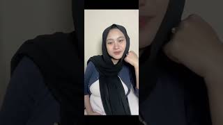 Download lagu Beautiful, plump pregnant woman wearing hijab mp3