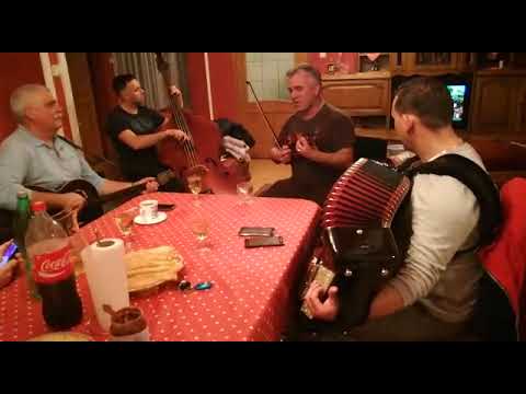 Velikogorički bećari-Bolen leži mlad Stojan