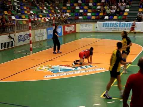 ELCHE MUSTANG-MACEDONIA