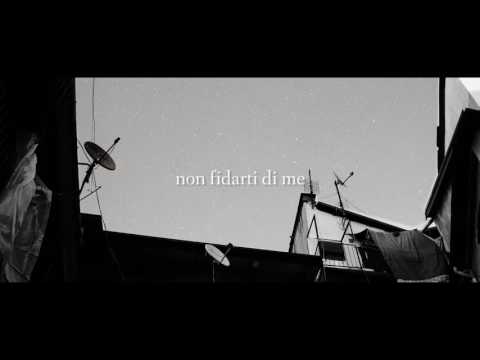 Video thumbnail for Un uomo allegro