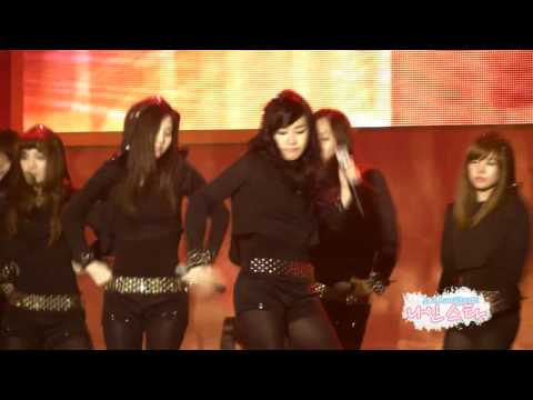 100424 SNSD - Run Devil Run @ Super Concert [FanCam]