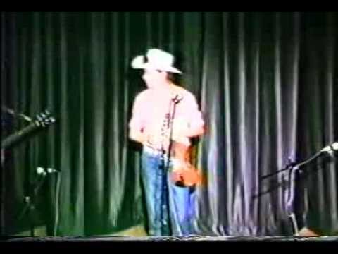 Ray Lynn Wells at the 1983 Missouri State Fiddling Championship