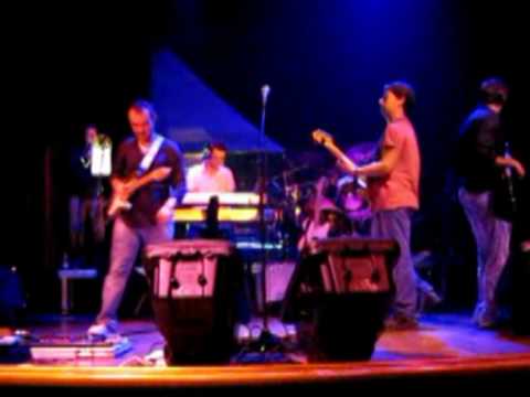 Los Cucas en Mucho Teatro - Vivir es un Carnaval