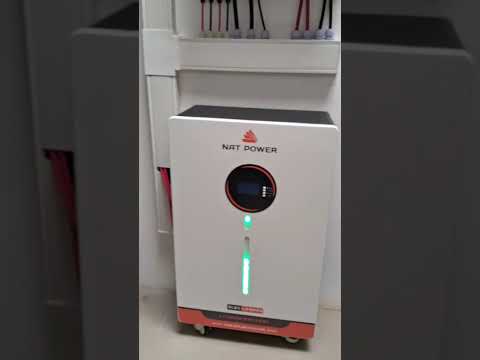 Instalación fotovoltaica con inversor NAT POWER de 8.6kW, batería de litio y 7kWp en Papudo, Chile.