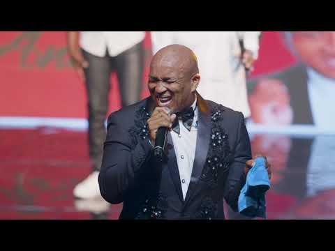 Andile B. Nguwe (Live)