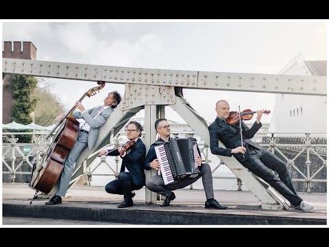 UWAGA! – Klassik. Frei nach Mozart, Mahler & Co.