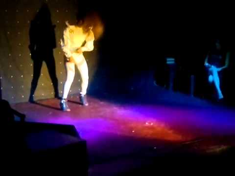 Michelly Top - Especial Rebecca Di Mornnay - Red Hot 04/05/2012