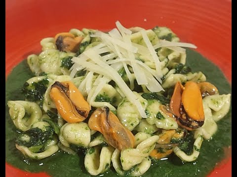 Come preparare Orecchiette con Cozze, Cime di Rape e Caciocavallo