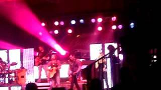 Kellie Pickler- Little House on the Highway (Intro) (Bakersfield, CA Kern County Fair)