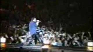 U2 - Trying to throw your arms - Dublin 1993