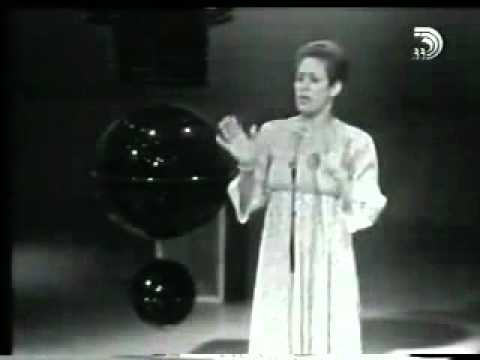 Video thumbnail for Ze Lo Bishvili - זה לא בשבילי