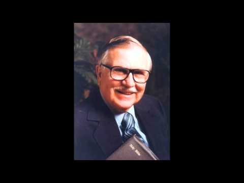 Dr Vernon McgeeThe Bible Bus