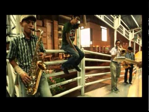 Monkey Boots - Tunggulah Tunggu (Official Music Video)