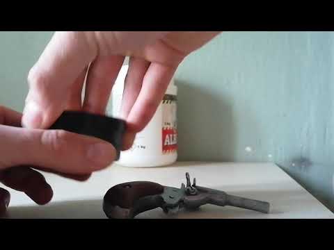 Firing a 100-150 year old flobert pistol 6mm, ancien petit pistolet