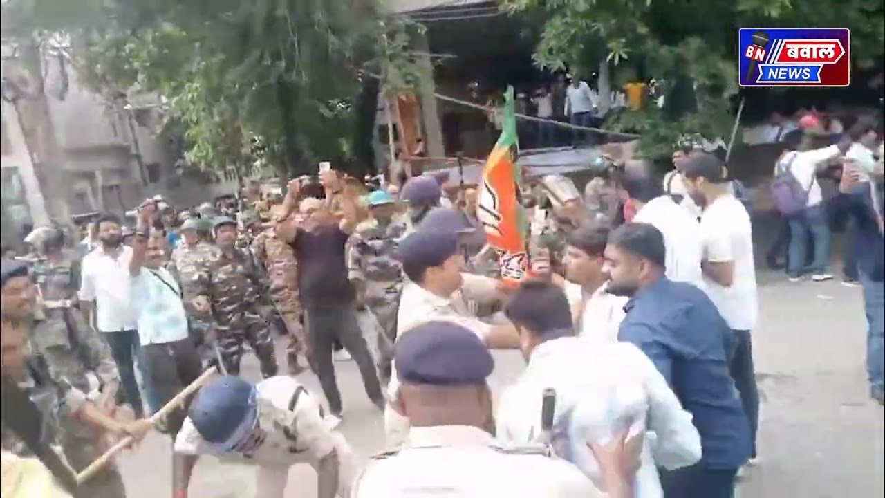 Live Update: रांची बना रणक्षेत्र! पुलिस का लाठीचार्ज, भगदड़ में बदला बीजेपी कार्यालय का घेराव, सड़क पर मचा हड़कंप