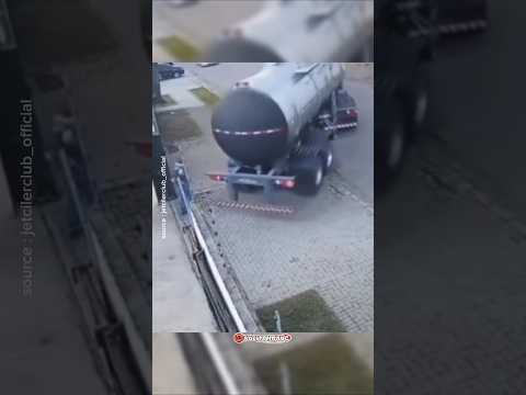 Epic truck driver skills: how did this truck reverse in such a tight space? #trending #viral