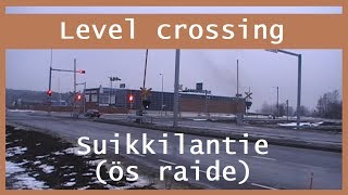 preview picture of video 'Suikkilantie (ös raide). puolipuomilaitos Turku'