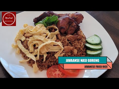 JAVAANSE NASI GORENG. JAVANESE FRIED RICE.