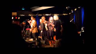 Oh Susanna &amp; Friends - Go Tell It On The Mountain