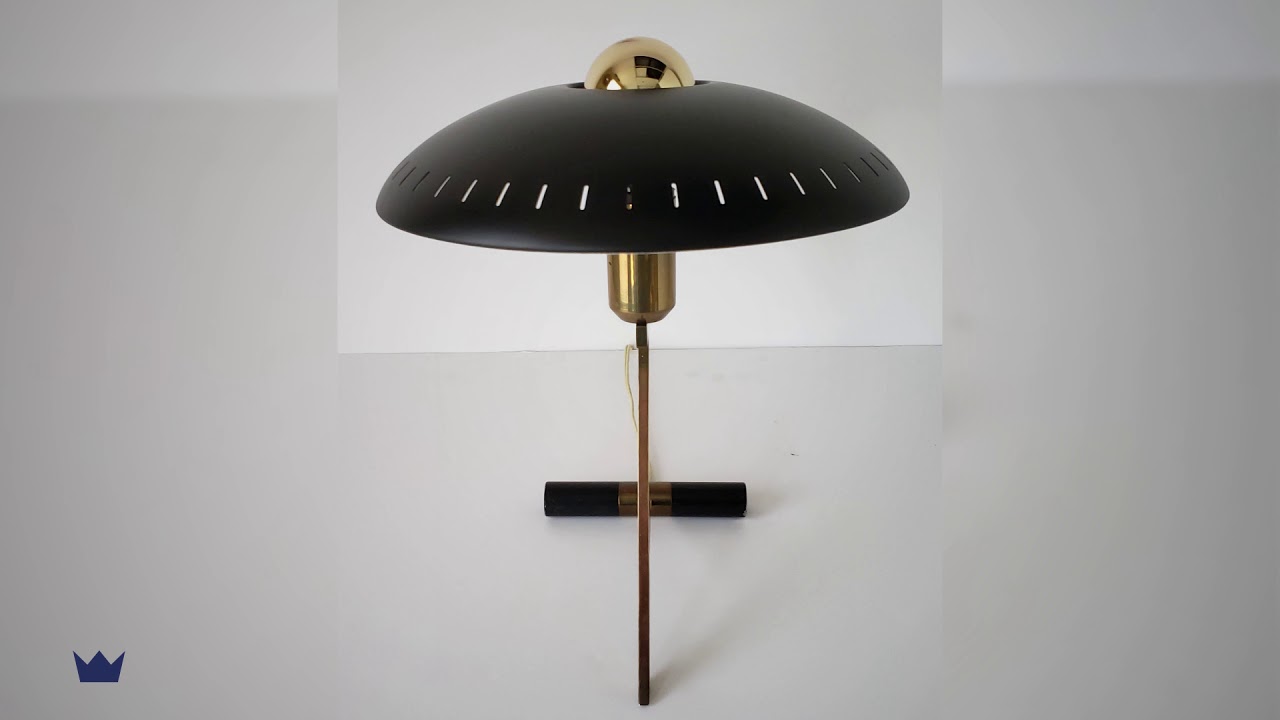 7 Bespoke Table Lamps That You Can Find at 1stdibs!