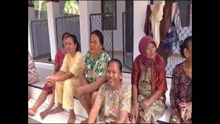 Download lagu A look at Sukorejo village in East Java. mp3